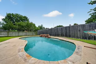 6521 Collard Ct, North Richland Hills, TX 76182 - Photo 2