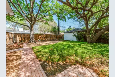 6327 Town Hill Lane, Dallas, TX 75214 - Photo 24