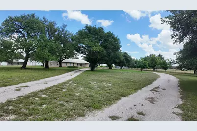 915 W Hwy 84 Highway W, Mullin, TX 76864 - Photo 4