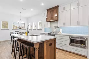 696 N Center St, Arlington, TX 76011 - Photo 10