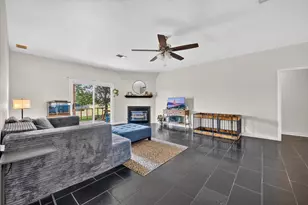 1958 Crockett St, Sanger, TX 76266 - Photo 6