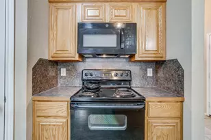 2230 Cancun Dr, Mansfield, TX 76063 - Photo 10