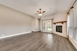 1941 Silverleaf Dr, Glenn Heights, TX 75154 - Photo 6