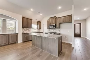 1941 Silverleaf Dr, Glenn Heights, TX 75154 - Photo 4