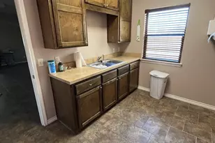 1310 N Mesquite Street N, Goldthwaite, TX 76844 - Photo 18