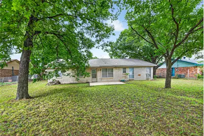 910 Kerry Street, Benbrook, TX 76126 - Photo 20