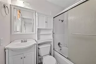 910 Kerry St, Benbrook, TX 76126 - Photo 16