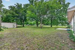 910 Kerry St, Benbrook, TX 76126 - Photo 26