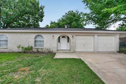 910 Kerry Street, Benbrook, TX 76126 - Photo 2