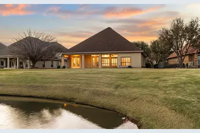 9317 Grandview Drive, Denton, TX 76207 - Photo 2