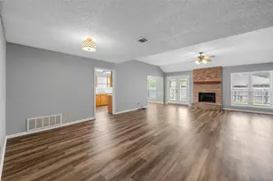 316 Evergreen Ct, Hewitt, TX 76643 - Photo 2