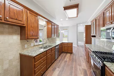 693 McLaughlin Road, Woodway, TX 76712 - Photo 12