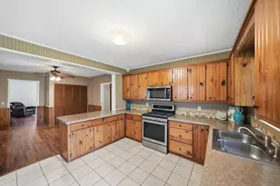 208 Frisco St, Cumby, TX 75433 - Photo 8