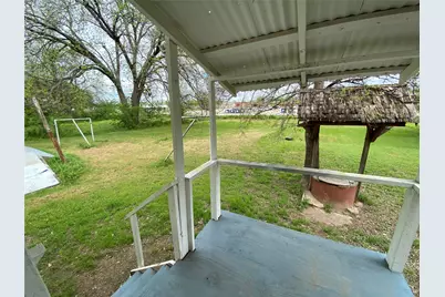 309 E Nelson Street #B, Bowie, TX 76230 - Photo 8