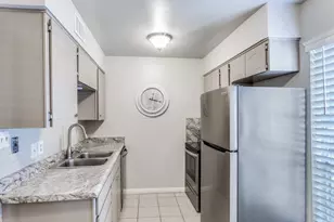 4022 Ridglea Country Club Dr, Fort Worth, TX 76126 - Photo 10