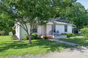 1308 Sherman St, McKinney, TX 75069 - Photo 2