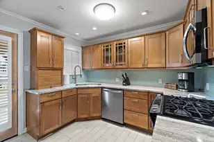 2619 Alco Ave, Dallas, TX 75211 - Photo 2