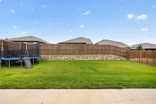 809 Cloverwood Dr, Fort Worth, TX 76036 - Photo 32