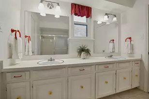 6741 Regalbluff Dr, Dallas, TX 75248 - Photo 22