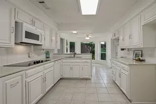 6741 Regalbluff Dr, Dallas, TX 75248 - Photo 10