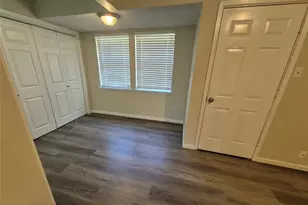 825 Springhill Dr, Burleson, TX 76028 - Photo 18