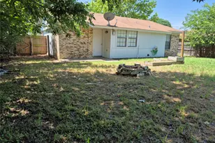 825 Springhill Dr, Burleson, TX 76028 - Photo 22