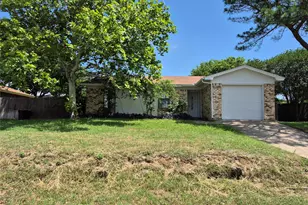 825 Springhill Dr, Burleson, TX 76028 - Photo 1