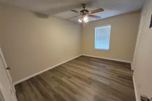825 Springhill Dr, Burleson, TX 76028 - Photo 14