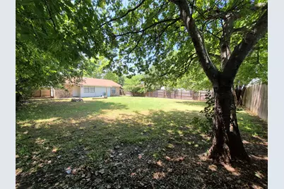825 Springhill Drive, Burleson, TX 76028 - Photo 6