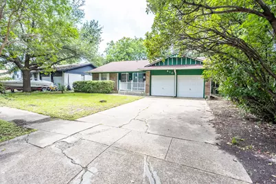 410 E Mona Avenue, Duncanville, TX 75137 - Photo 2