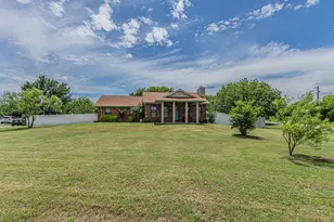204 S Spring Branch Trail, Springtown, TX 76082 - Photo 2