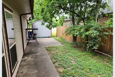 810 S Sherman Street, Ennis, TX 75119 - Photo 14