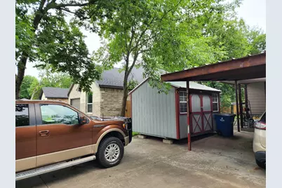 810 S Sherman Street, Ennis, TX 75119 - Photo 2
