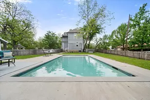 756 W 3rd Ave, Corsicana, TX 75110 - Photo 2