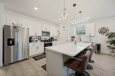 2404 Beverly Drive, Granbury, TX 76048 - Photo 6