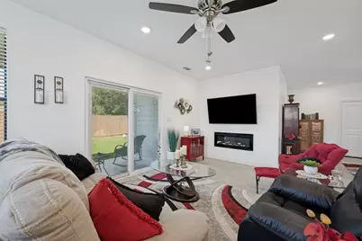 2404 Beverly Drive, Granbury, TX 76048 - Photo 4