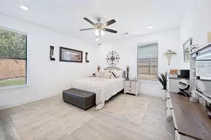 2404 Beverly Dr, Granbury, TX 76048 - Photo 12