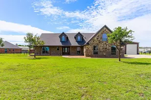 2641 Purple Sage Tr, Fort Worth, TX 76179 - Photo 2