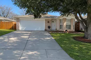 6736 Black Wing Dr, Fort Worth, TX 76137 - Photo 2