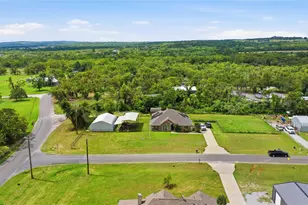 101 Hampton Ln, Springtown, TX 76082 - Photo 2