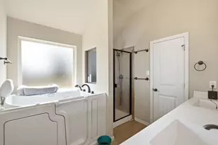 101 Hampton Ln, Springtown, TX 76082 - Photo 22
