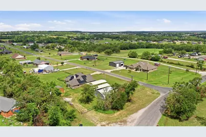 101 Hampton Lane, Springtown, TX 76082 - Photo 4