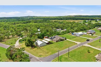 101 Hampton Lane, Springtown, TX 76082 - Photo 1