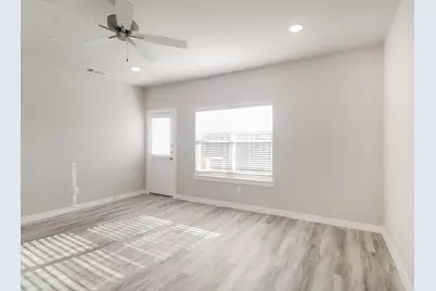 332 Niki Drive, Lewisville, TX 75057 - Photo 4