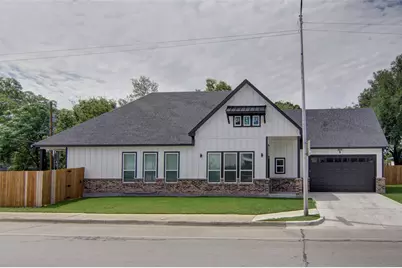 3220 N Houston Street, Fort Worth, TX 76106 - Photo 1