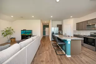 924 English Dr, Aubrey, TX 76227 - Photo 6