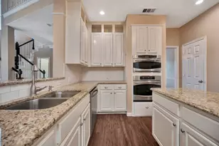 8704 StoneCrest Dr, Irving, TX 75063 - Photo 10