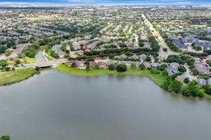 8704 StoneCrest Dr, Irving, TX 75063 - Photo 38