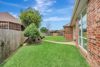 6520 Shelton Home Court, Arlington, TX 76017 - Photo 34