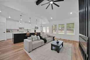 4832 Fitzhugh Ave, Fort Worth, TX 76105 - Photo 10